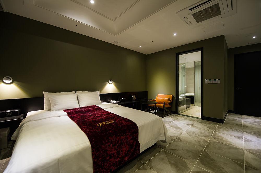 Hotel Floce Бучеон Екстериор снимка