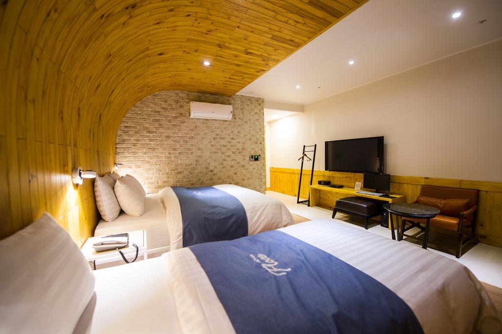 Hotel Floce Бучеон Стая снимка
