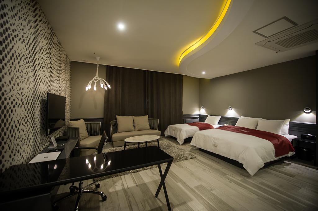 Hotel Floce Бучеон Стая снимка