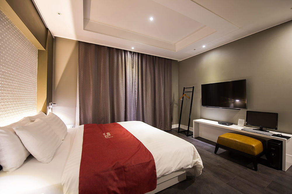 Hotel Floce Бучеон Екстериор снимка