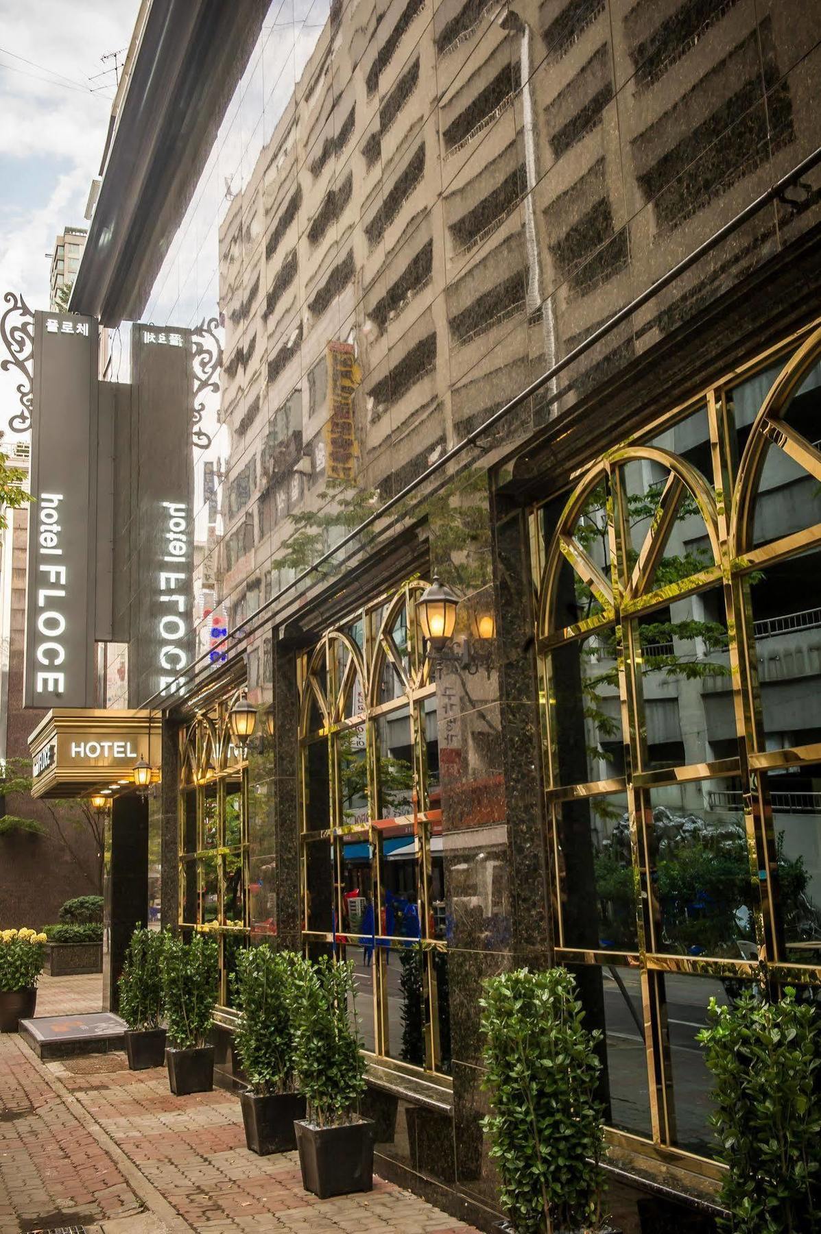 Hotel Floce Бучеон Екстериор снимка